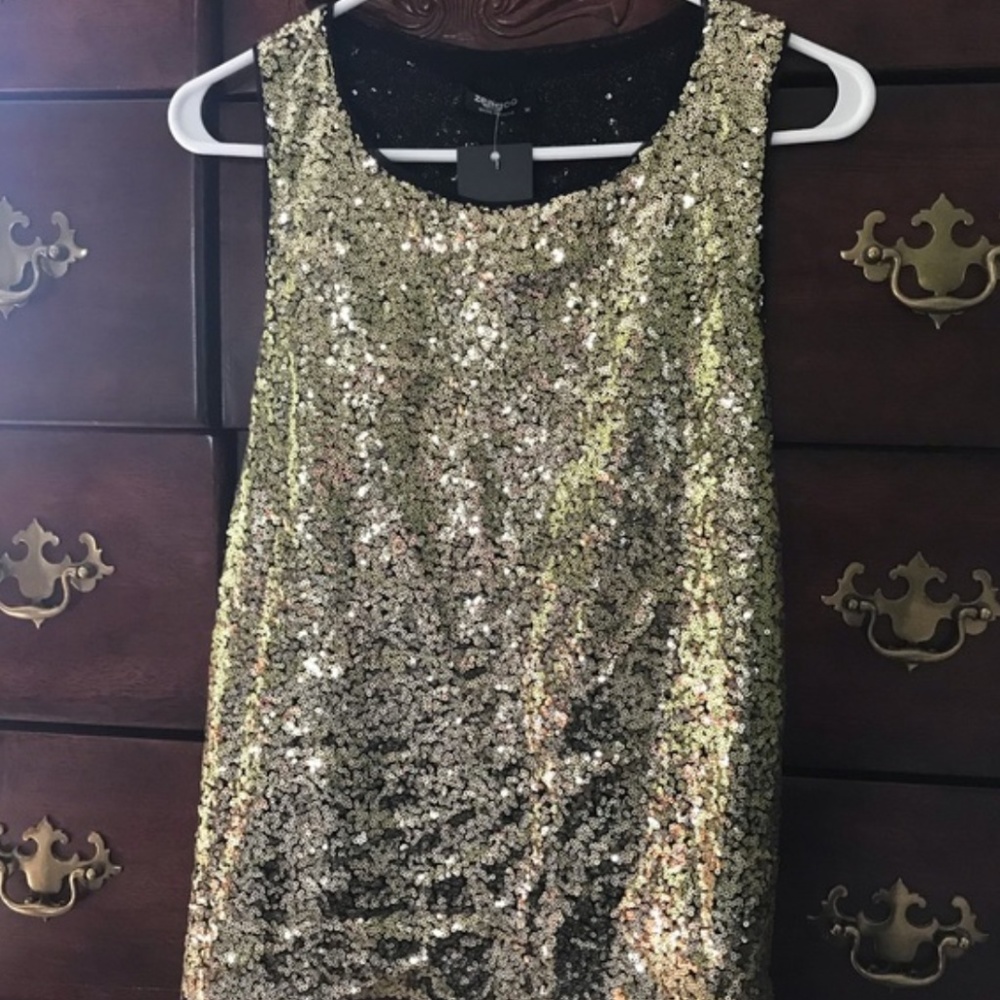 Glittering gold sequined tank shirt